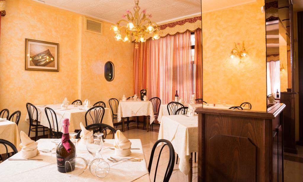 Hotel Trevi Jesolo Extérieur photo