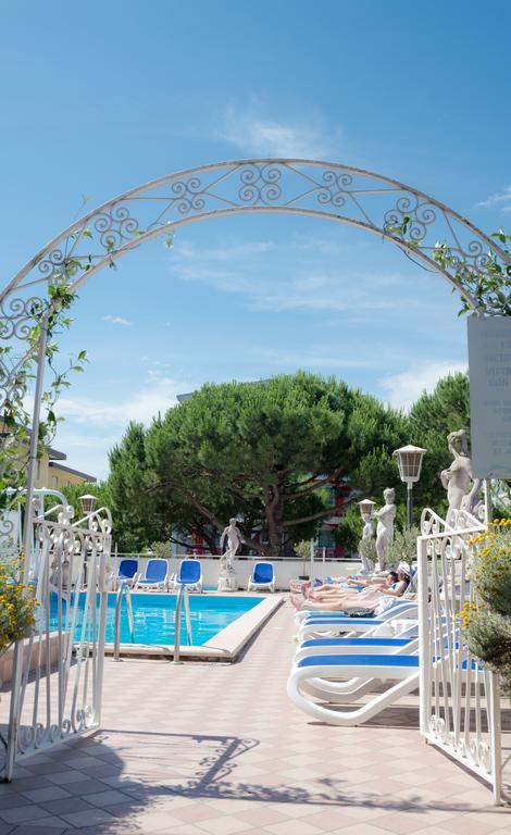 Hotel Trevi Jesolo Extérieur photo