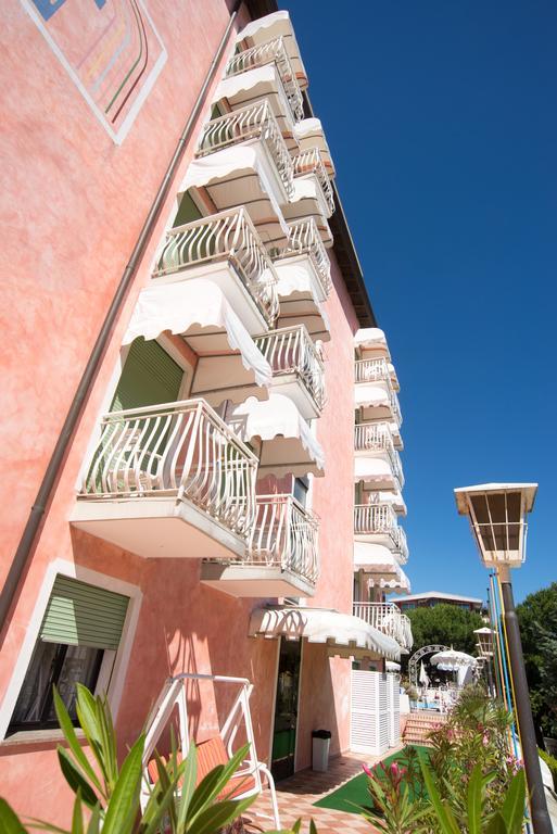Hotel Trevi Jesolo Extérieur photo