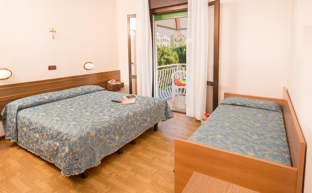 Hotel Trevi Jesolo Extérieur photo